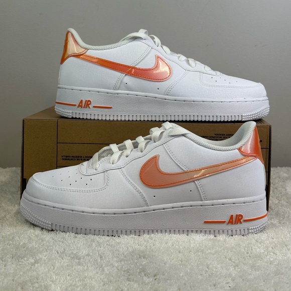 Nike Air Force 1 - Picture 1 of 13